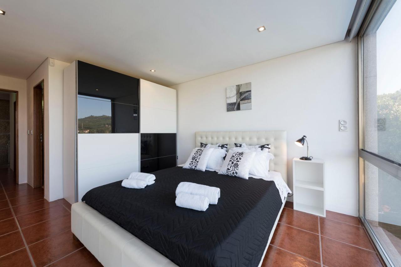LovelyStay - Casa Guimas Penafiel Esterno foto
